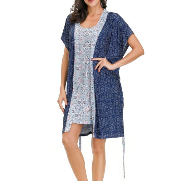 Other - BRAND NEW Cap Robe with the chemise travel set